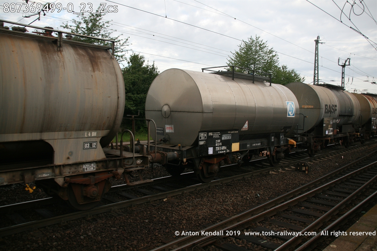 807369499-0_23_Zcs.JPG